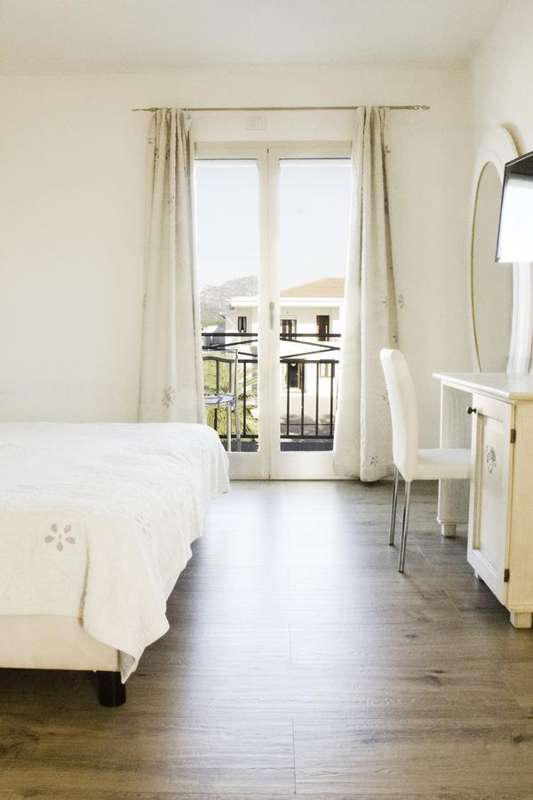 Olbia City Hotel Esterno foto